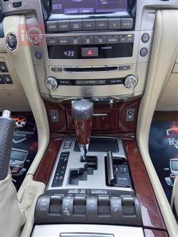 Lexus LX